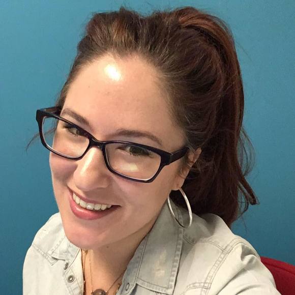 Meet your Posher, Katie - Picture 1 of 1